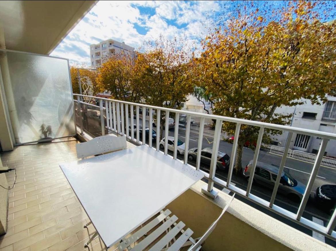 Joli Studio Avec Terrasse Nice Exterior photo